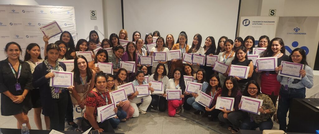 Mujeres líderes peruanas en espacios de empoderamiento y participación ciudadana por la igualdad de género